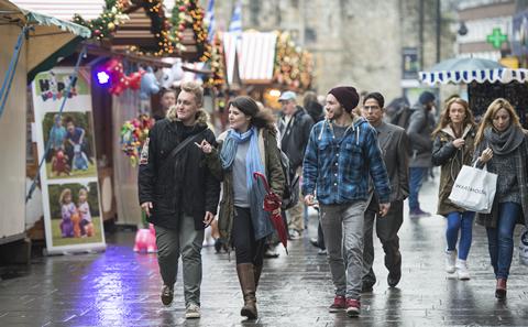 Students eshopping in the city centre