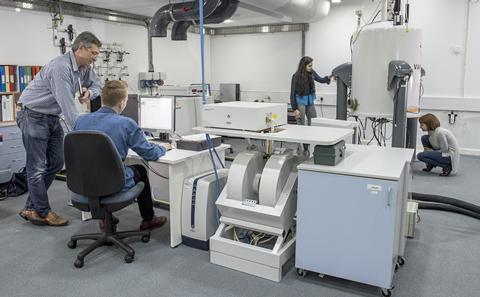 A picture of the BioNMR laboratory