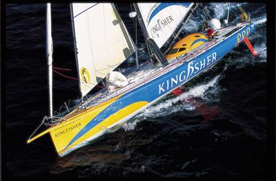 Ellen MacArthur and Kingfisher during the Vendee Globe race