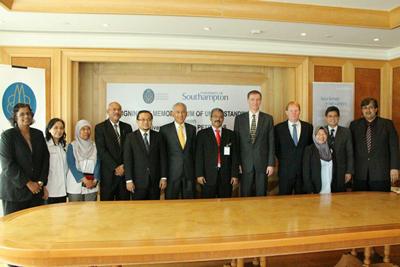 The signing is a step towards opening pathways for research and academic-related collaborations between both universities.