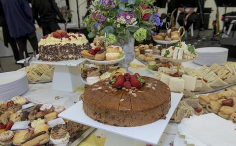 Cakes cakes cakes