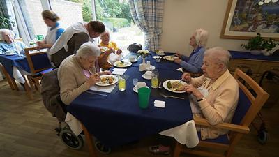 Person-centred care at mealtimes