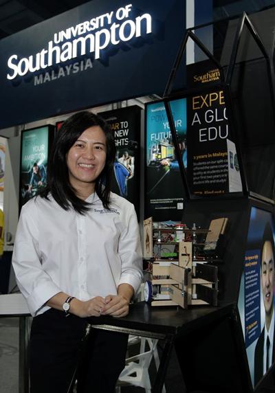 Dr Ch'ng Shiau Ying