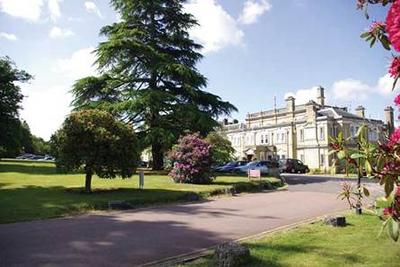 Chilworth Manor