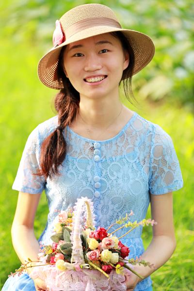 Miss Yi Wang's photo