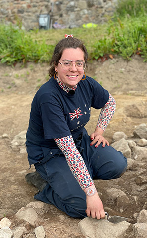 Portrait image of archaeologist Alice Jaspars