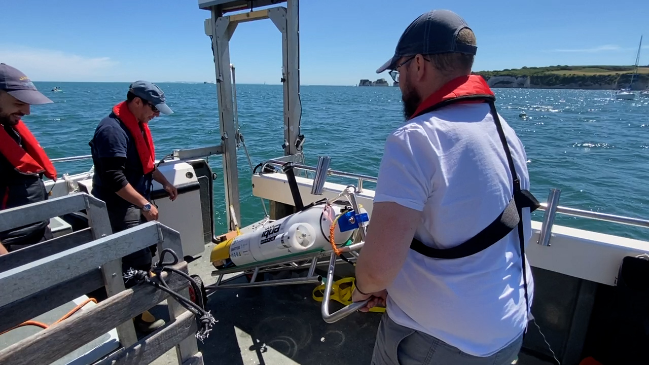Sparus AUV moved into position on the boat