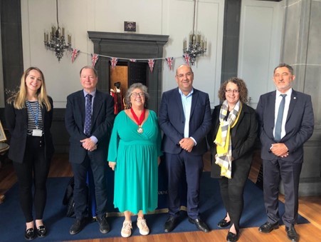 Southampton Lord Mayor Jacqui Rayment and Mayor of Larnaka Andreas Vyras met at the Southampton City Civic Chambers with local business development staff to discuss building relationships