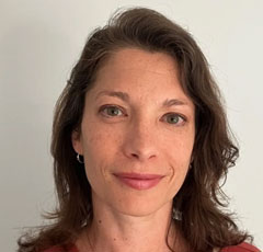 Professor Dianna Smith headshot, looking at the camera.