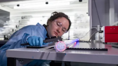 A woman with microstructured fibre core stacking