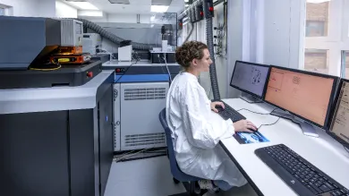 High-sensitivity isotope analysis by MC-ICPMS