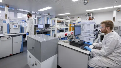 Multiple Isotope Ratio Mass spectrometers, Organic Geochemistry Lab