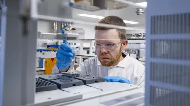 CERAS has a well-equipped Organic Geochemistry suite