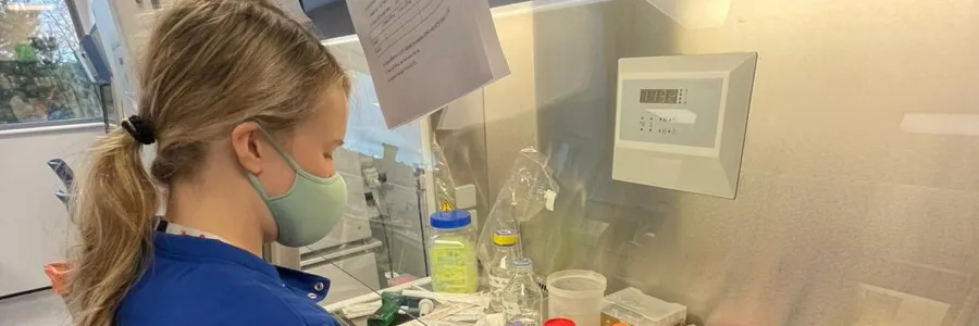 Lara in the lab