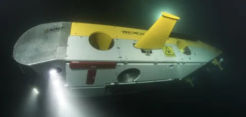 Remotely operated vehicle in ocean depths
