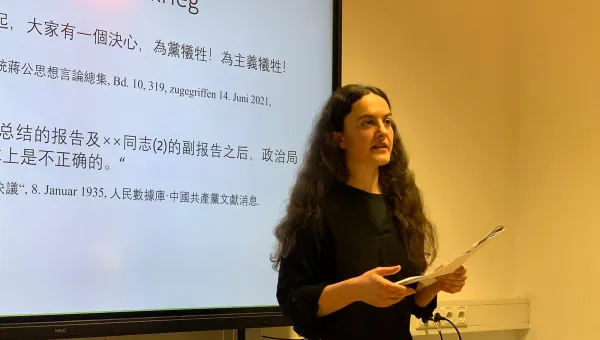 A speaker, Elisabeth Becker, talks at a Parkes Institute event on our campus