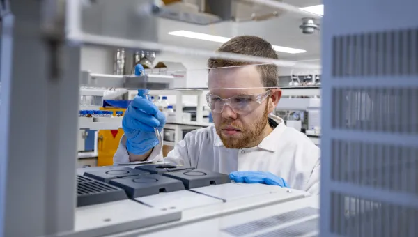 CERAS has a well-equipped Organic Geochemistry suite