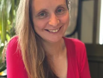 Dr Elaine Dewhurst