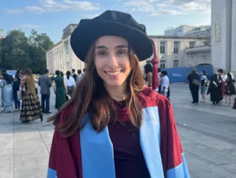 Chrysoula Anastassopoulos graduates with a PhD in Engineering