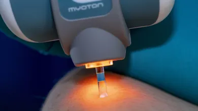 An instrument assessing stiffness and elasticity in the skin