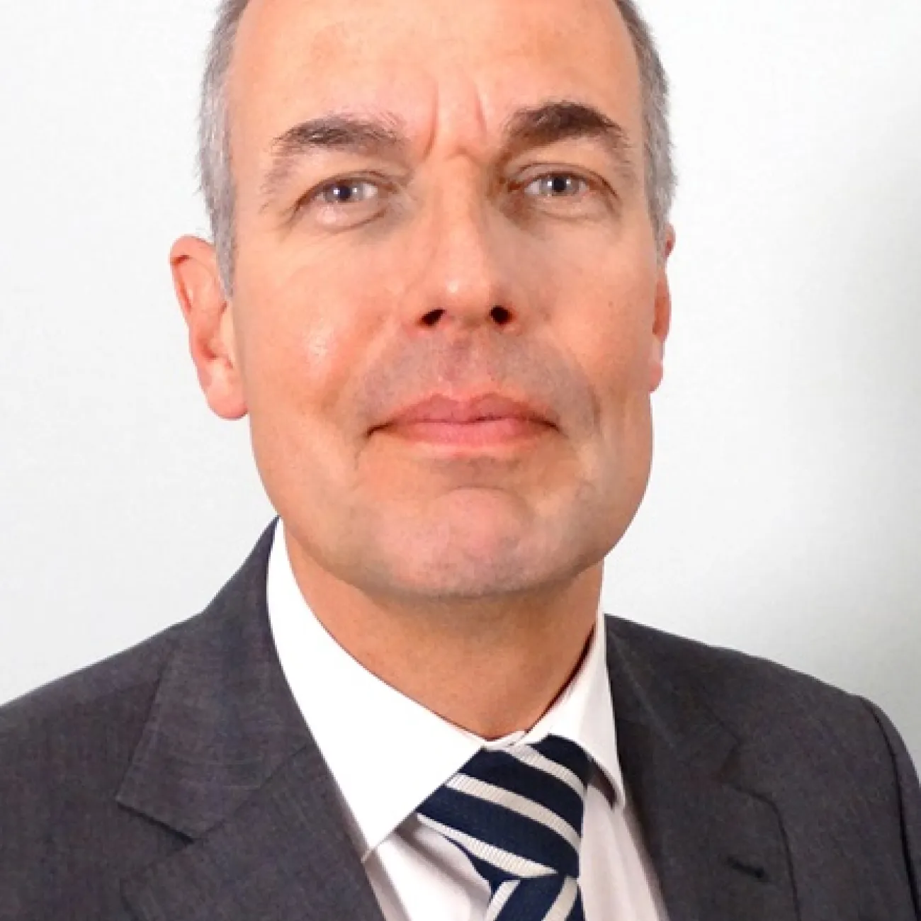Mr David Jones