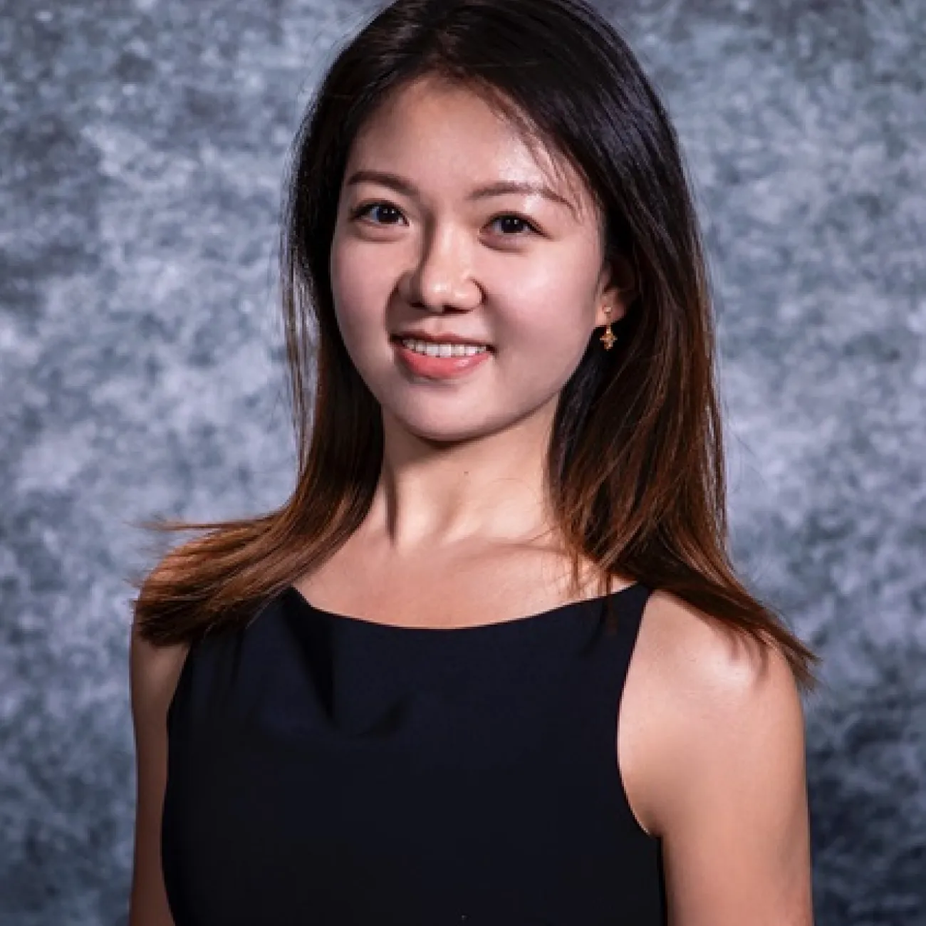 Miss Tongming Wang